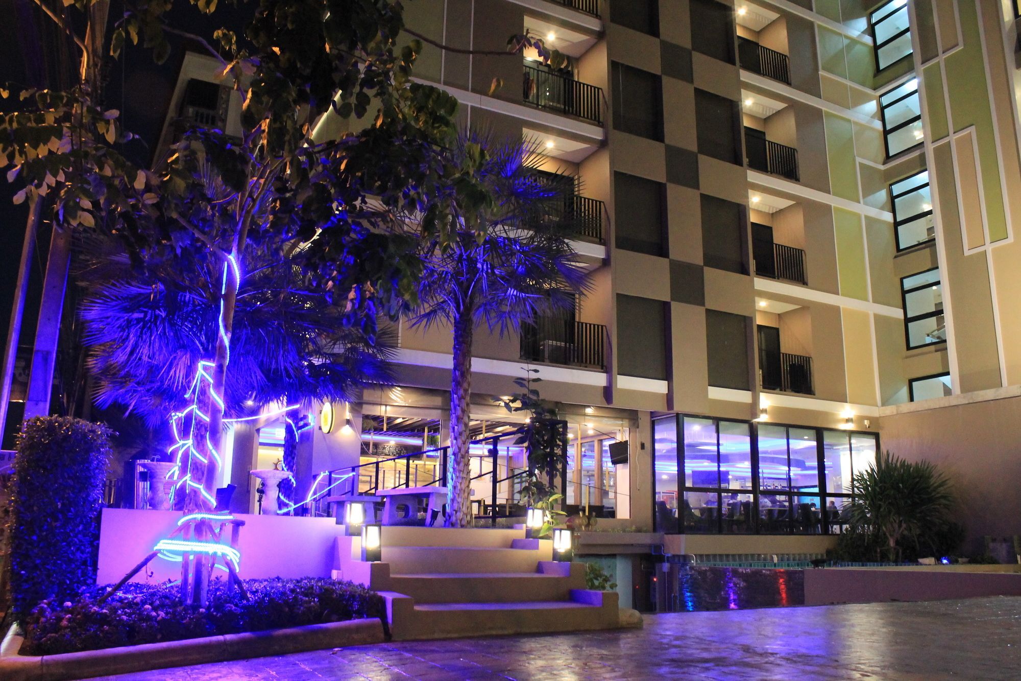 Lawinta Hotel Pattaya Jomtien Beach Exterior photo